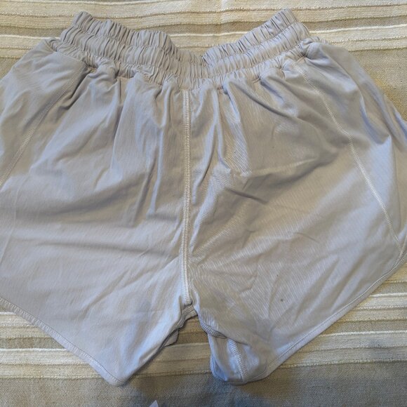 Lululemon Hotty Hot Low Rise Swift Lined Running Shorts – Light Grey, XS (2) - Picture 7 of 8